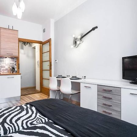 Studio Pomorska , Bezplatny Parking Daire Krasków Dış mekan fotoğraf