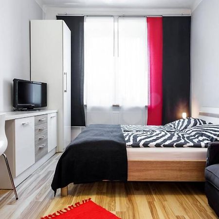 Studio Pomorska , Bezplatny Parking Daire Krasków Dış mekan fotoğraf