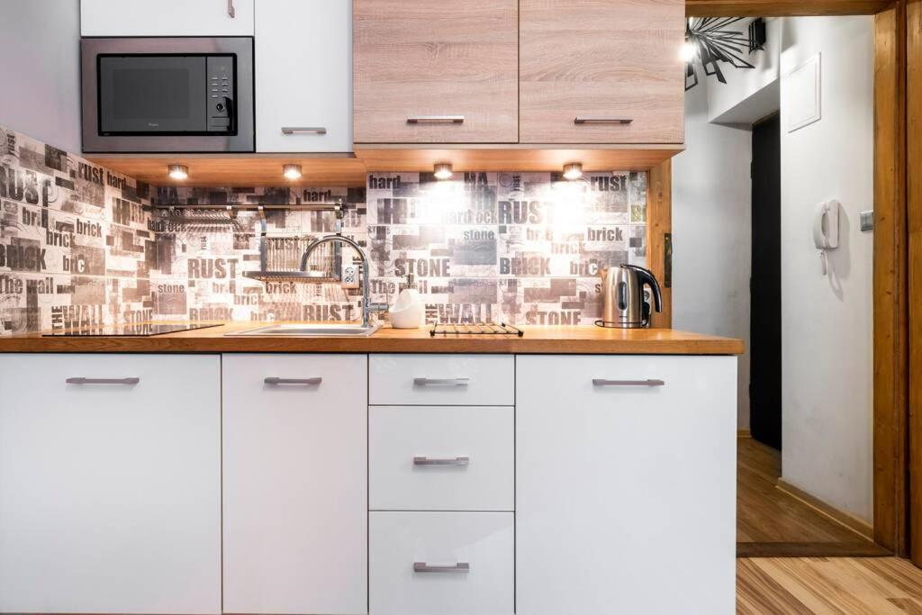 Studio Pomorska , Bezplatny Parking Daire Krasków Dış mekan fotoğraf
